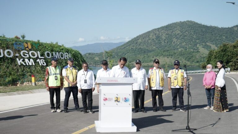 Jokowi Jalan Akses Labuan Bajo-Golo Mori