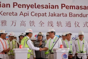 Menko Luhut: Peresmian Kereta Cepat dan LRT Agustus 2023