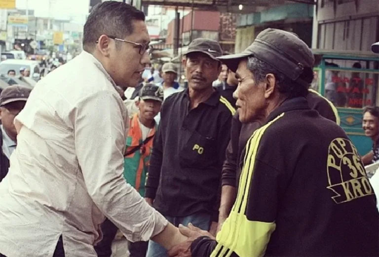 anas urbaningrum