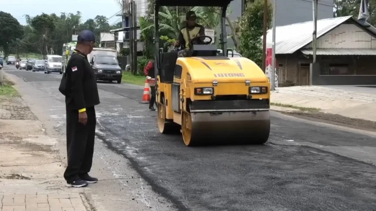 proyek jalan pupr jawa tengah