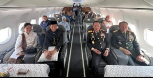 Pantaskah Pesawat Tempur TNI AU Kawal Kepulangan Mantan Presiden Joko Widodo ke Solo