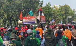 Buruh Akan Mogok Nasional Jika Prabowo Tidak Mencabut Cabut UU Omnibus law Cipta Kerja