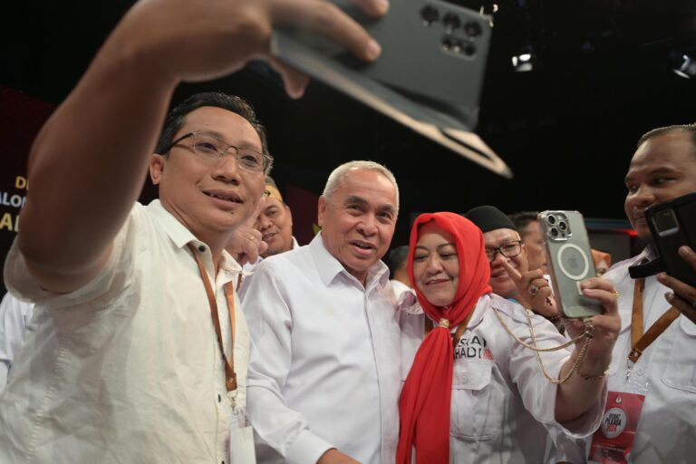 Isran Noor dan Hadi Mulyadi