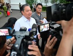 Presiden Prabowo Pimpin Rapat Terbatas, Bahas Stabilitas dan Stimulus Ekonomi