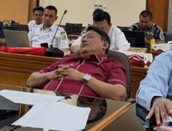 ‎Viral Direktur Utama Perumda Tirta Patriot Diduga Tidur Saat Rapat DPRD Bekasi, CBA Kritik Keras Sikap Tak Hormat