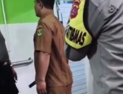 Diduga Lakukan Indehoi di Toilet Masjid, Pasangan Gay Digrebek Warga di Padang