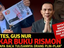 Gus Nur Bakar Buku Rismon, Sindir Penulis “Plin-Plan”: Buat Apa Dibaca?