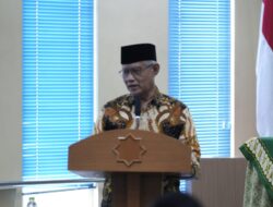 Raih Gelar Doktor Sangat Memuaskan, Ketum PP Muhammadiyah Ucapkan Selamat kepada Husni Amriyanto