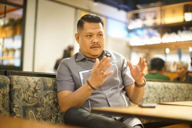 Ketua Umum Logis 08 Anshar Ilo