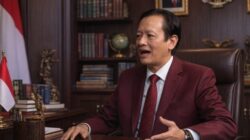 Guru Besar Unair Kritik Program Prabowo: MBG dan KDMP Dinilai Top Down Tanpa Kajian Kuat