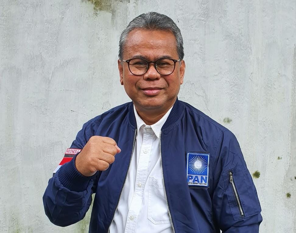 Dr. Achmad Rubaie, SH., MH, Deklarator PAN Jatim. Dan Anggota DPRD Jatim 1999-2004 dan 2004-2009. Anggota DPR RI 2009-2014