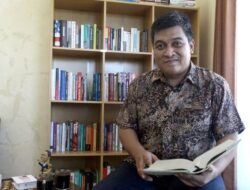 Airlangga Pribadi Kusman: Ketika Intelektual Memilih Berdiri di Sisi Republik