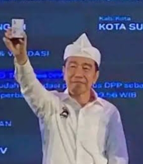 Bekas presiden Joko Widodo pamer Partai Solidaritas Indonesia (PSI)